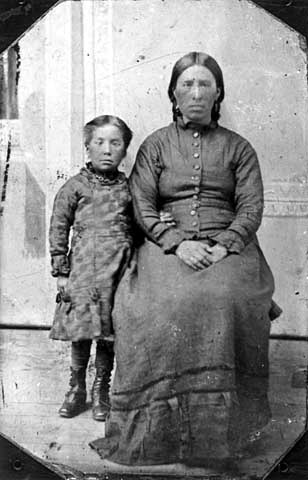 Mary Cloud and Ruth Wakeman - Dakota, 1884