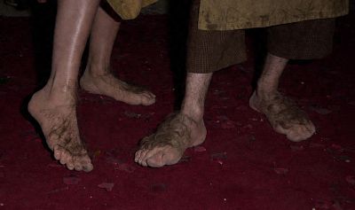 gollum lord of the rings feet